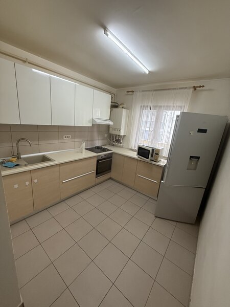 Berceni, Metalurgiei, Grand Arena, de inchiriat 3 camere, mobilat, utilat.